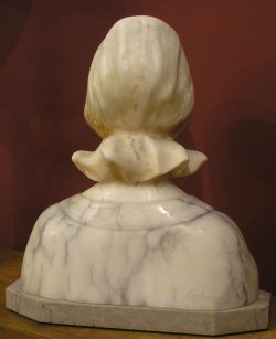 Popiersie z alabastru 