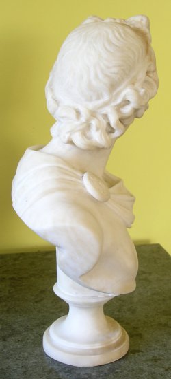 Popiersie z alabastru Apollo 